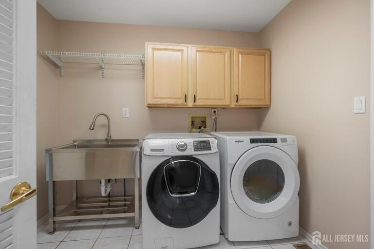 Photo 11 of 23 Aldingham Circle, East Brunswick NJ 08816, East Brunswick, NJ