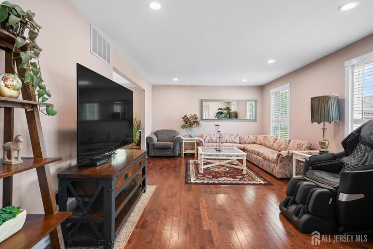 Photo 4 of 23 Aldingham Circle, East Brunswick NJ 08816, East Brunswick, NJ