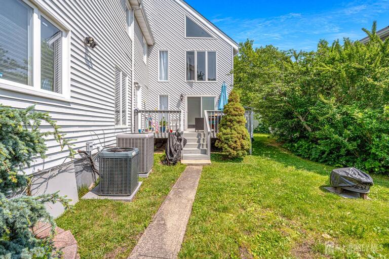 Photo 5 of 76 Woodland Drive, Keyport NJ 07735, Keyport, NJ
