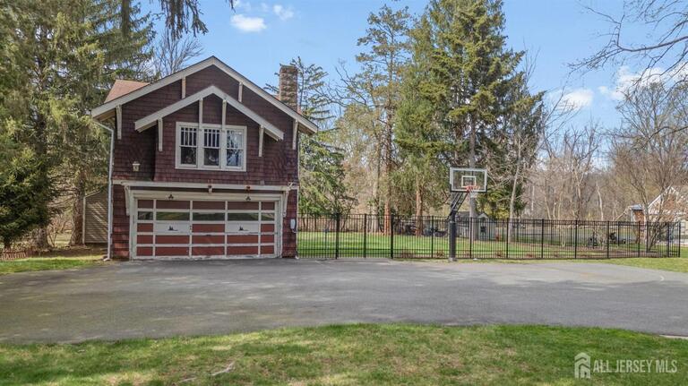 Photo 51 of 420 Mountainview Terrace, Dunellen NJ 08812, Dunellen, NJ