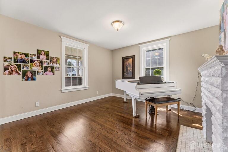 Photo 7 of 420 Mountainview Terrace, Dunellen NJ 08812, Dunellen, NJ