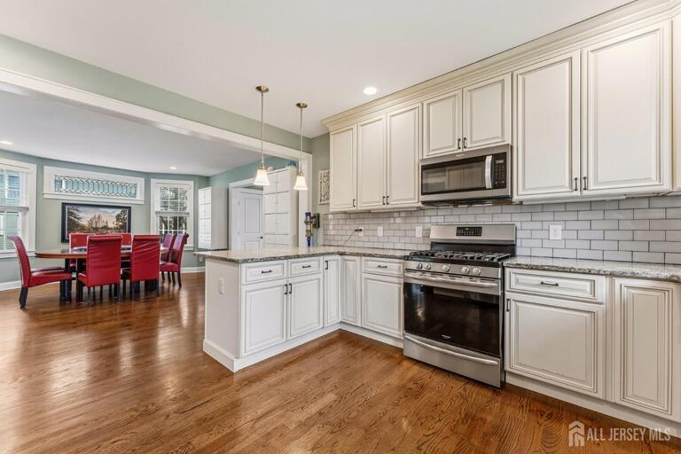 Photo 17 of 420 Mountainview Terrace, Dunellen NJ 08812, Dunellen, NJ