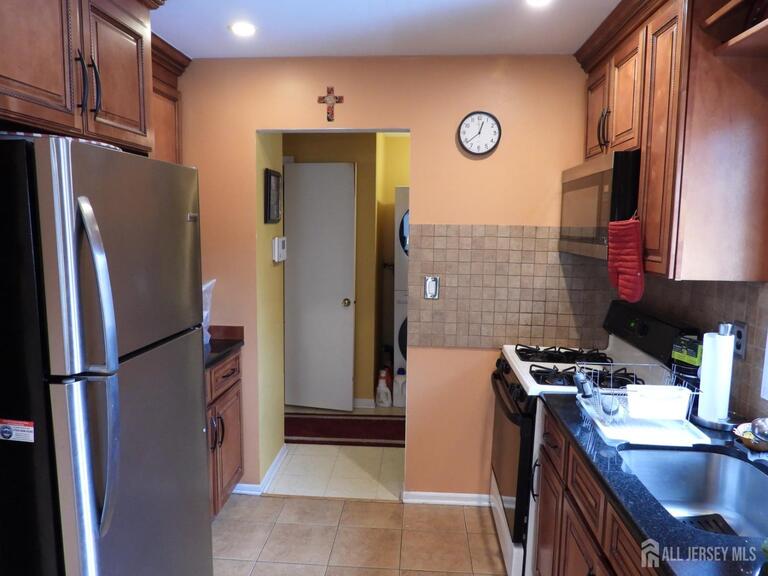 Photo 3 of 41 Riverbend Drive, North Brunswick NJ 08902, North Brunswick, NJ