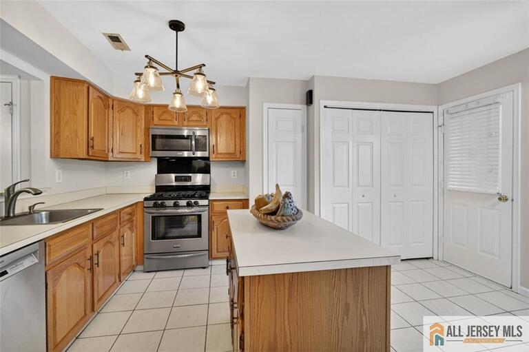 Photo 11 of 40 Rutland Lane # 40B, Monroe NJ 08831, Monroe, NJ