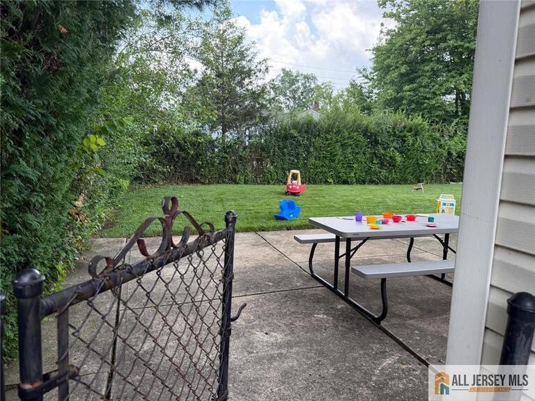 Photo 36 of 10 Eardley Road, Edison NJ 08817, Edison, NJ