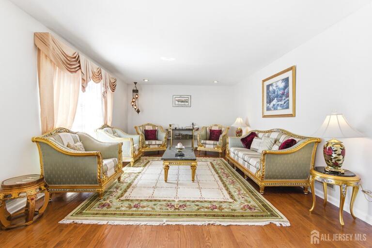 Photo 8 of 4 Allison Court, Edison NJ 08820, Edison, NJ