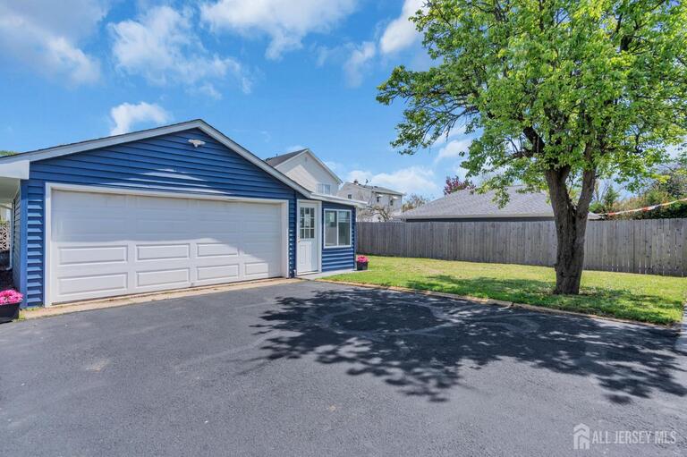 Photo 41 of 21 Market Street, Edison NJ 08817, Edison, NJ