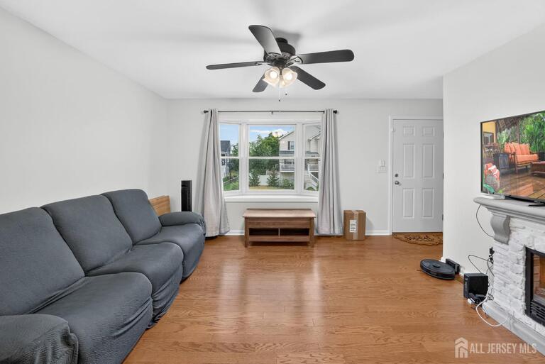 Photo 8 of 907 Harris Avenue, Union Beach NJ 07735, Union Beach, NJ