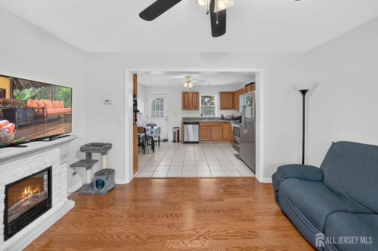 Photo 5 of 907 Harris Avenue, Union Beach NJ 07735, Union Beach, NJ