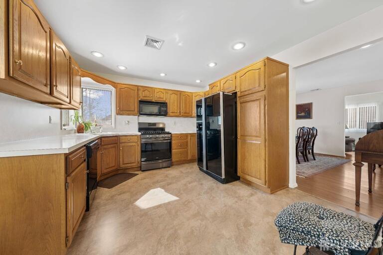 Photo 19 of 932 Beatrice Parkway, Edison NJ 08820, Edison, NJ