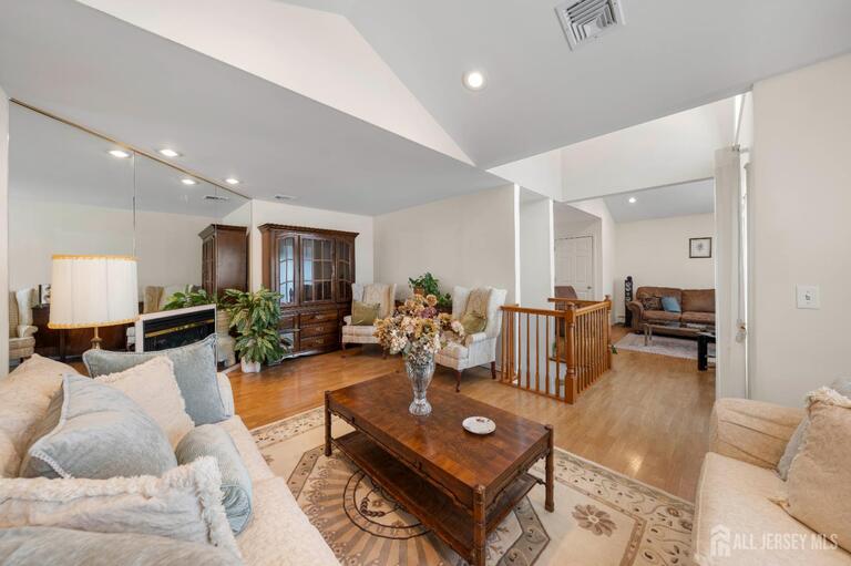 Photo 16 of 932 Beatrice Parkway, Edison NJ 08820, Edison, NJ