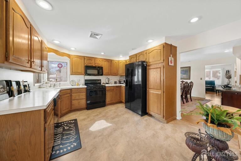 Photo 7 of 932 Beatrice Parkway, Edison NJ 08820, Edison, NJ