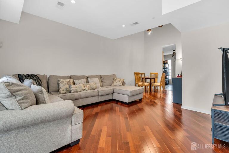 Photo 3 of 200 E Dey Street # 217, Harrison NJ 07029, Harrison, NJ
