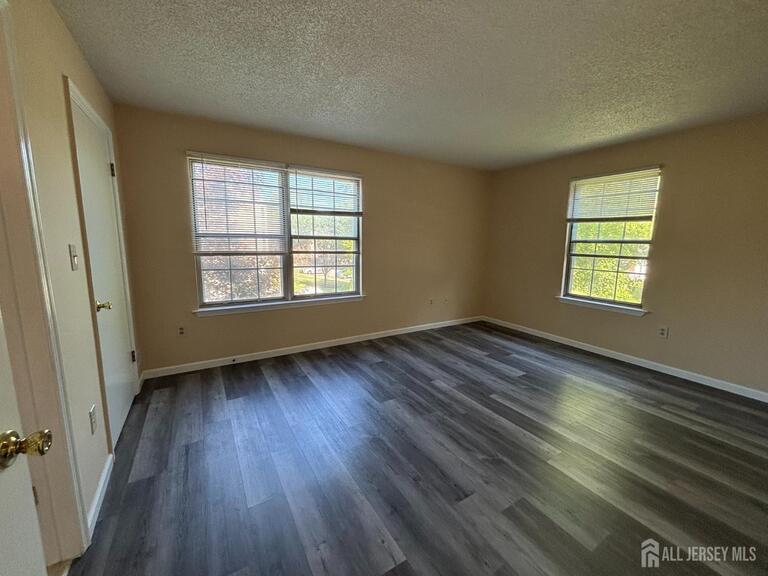 Photo 7 of 279 Kempsey Drive, North Brunswick NJ 08902, North Brunswick, NJ