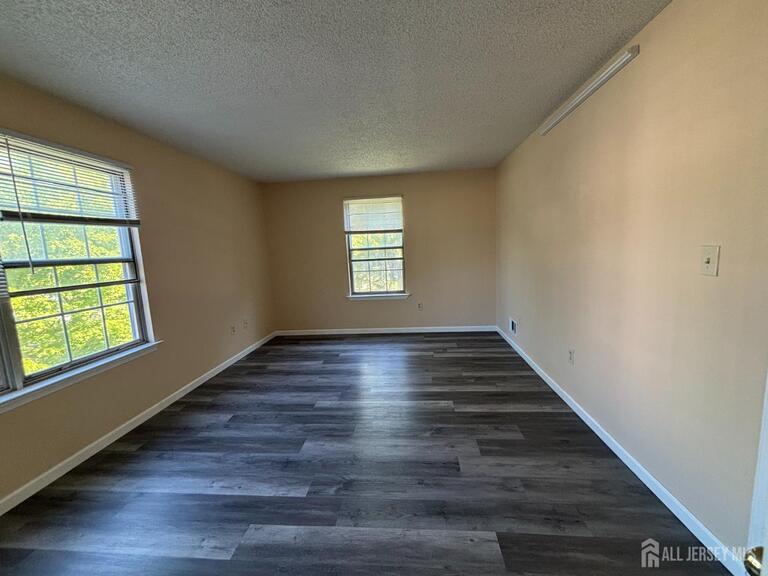 Photo 10 of 279 Kempsey Drive, North Brunswick NJ 08902, North Brunswick, NJ