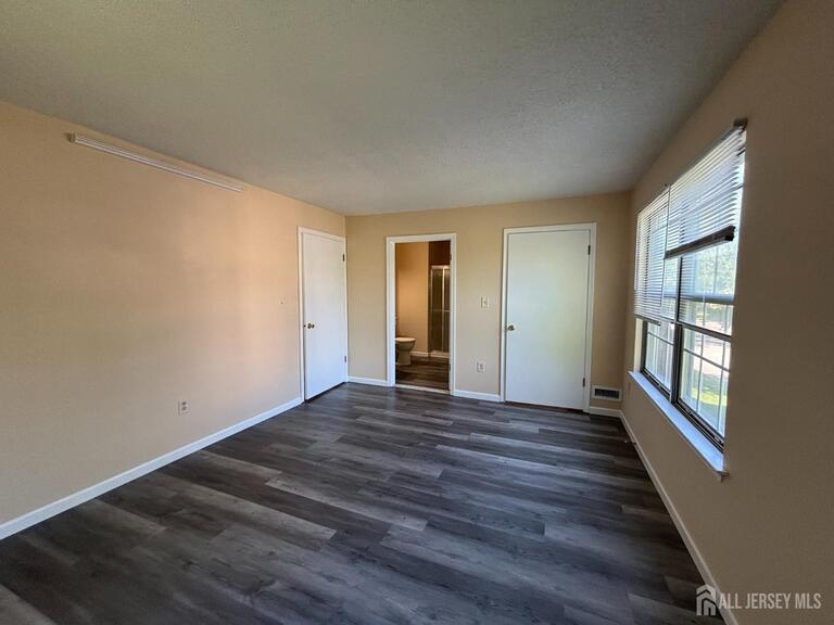 Photo 8 of 279 Kempsey Drive, North Brunswick NJ 08902, North Brunswick, NJ