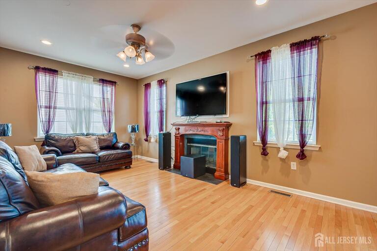 Photo 10 of 103 Timberhill Drive, Franklin Twsp NJ 08823, Franklin Twsp, NJ