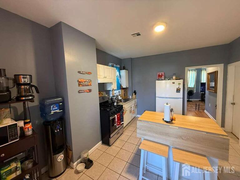 Photo 4 of 20 Montrose Terrace, Irvington NJ 07111, Irvington, NJ