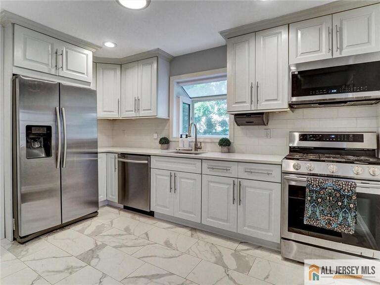 Photo 12 of 170 Prospect Avenue, Edison NJ 08817, Edison, NJ