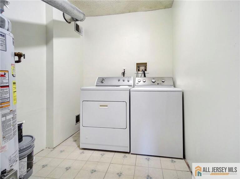 Photo 10 of 81 Canterbury Court, Piscataway NJ 08854, Piscataway, NJ
