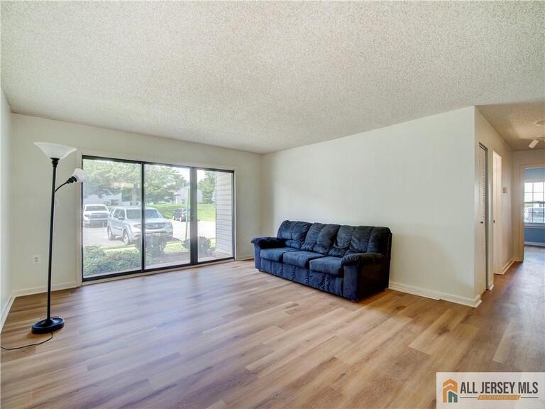 Photo 7 of 81 Canterbury Court, Piscataway NJ 08854, Piscataway, NJ