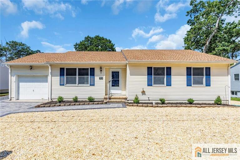 Photo 2 of 520 Beach Avenue, Beachwood NJ 08722, Beachwood, NJ