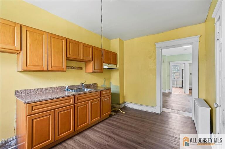Photo 9 of 364 Alpine Street, Perth Amboy NJ 08861, Perth Amboy, NJ
