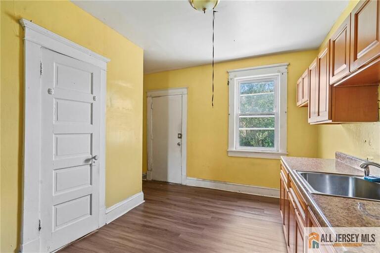 Photo 10 of 364 Alpine Street, Perth Amboy NJ 08861, Perth Amboy, NJ