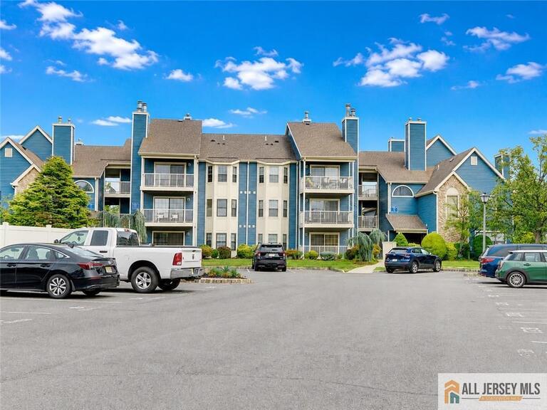 Photo 2 of 130 Longfield Court # 130, East Brunswick NJ 08816, East Brunswick, NJ