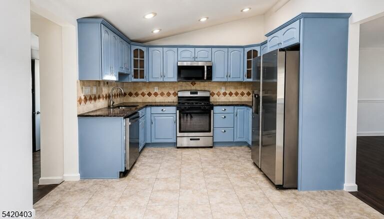 Property listing MLS 4017356 photo 16