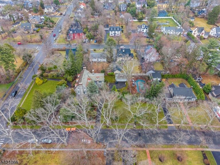 Property listing MLS 4018002 photo 47