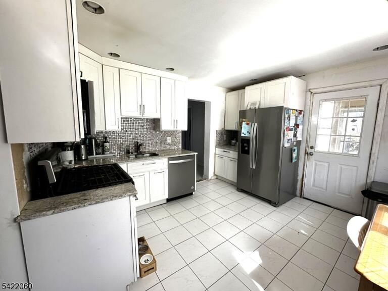 Property listing MLS 4018621 photo 14