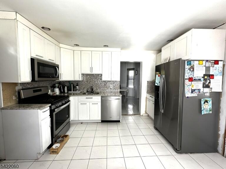 Property listing MLS 4018621 photo 16