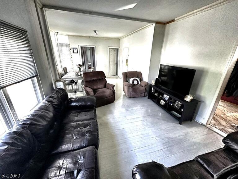 Property listing MLS 4018621 photo 35