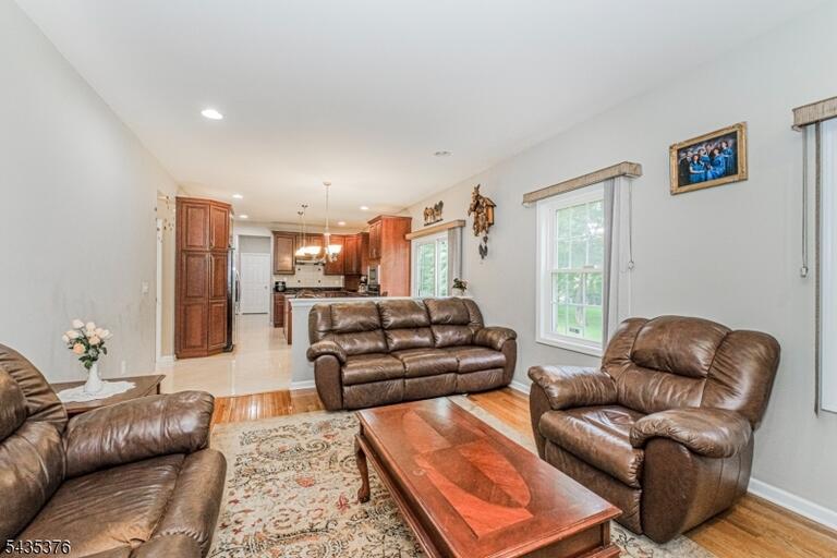 Property listing MLS 4030542 photo 19