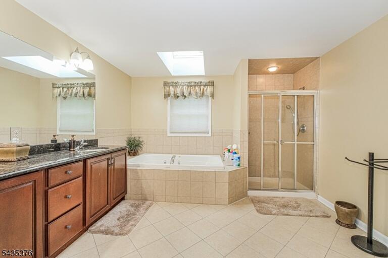 Property listing MLS 4030542 photo 29