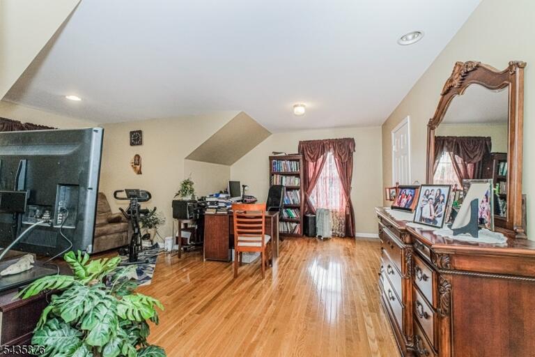 Property listing MLS 4030542 photo 35