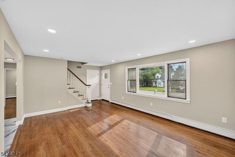Property listing MLS 4032175 photo 10