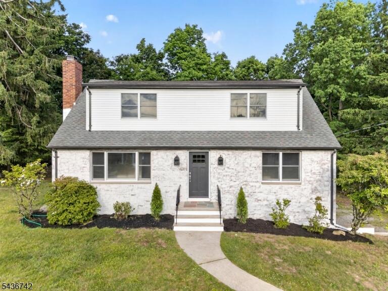 Property listing MLS 4032175 photo 3
