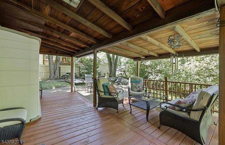 Property listing MLS 4033387 photo 5