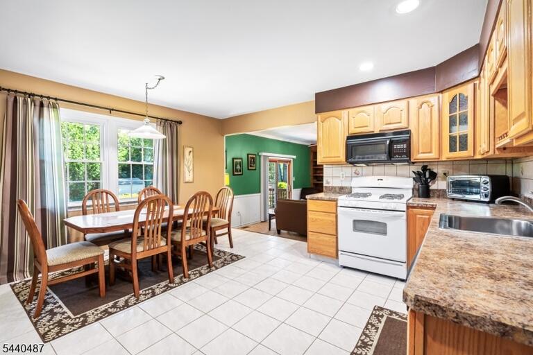 Property listing MLS 4035044 photo 11