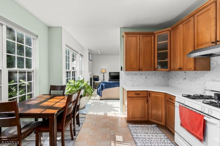 Property listing MLS 4035153 photo 9