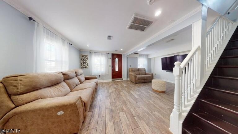 Property listing MLS 4035293 photo 5