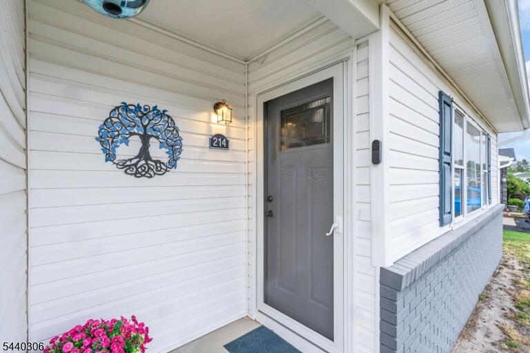 Property listing MLS 4035758 photo 34