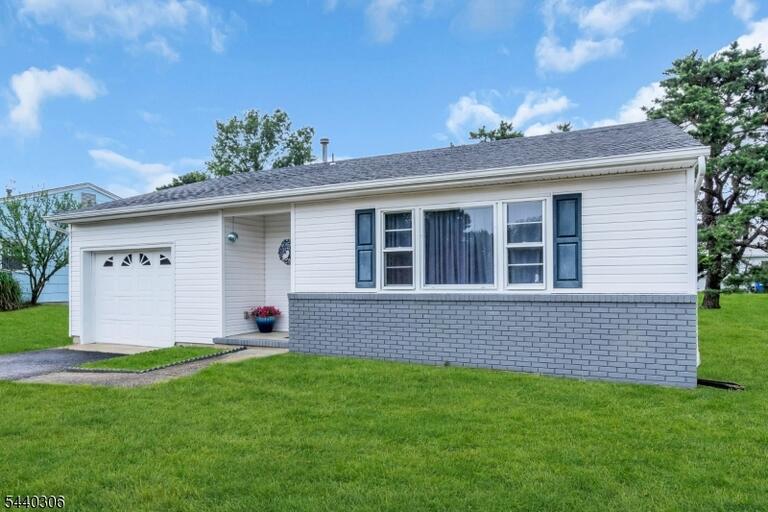 Property listing MLS 4035758 photo 4