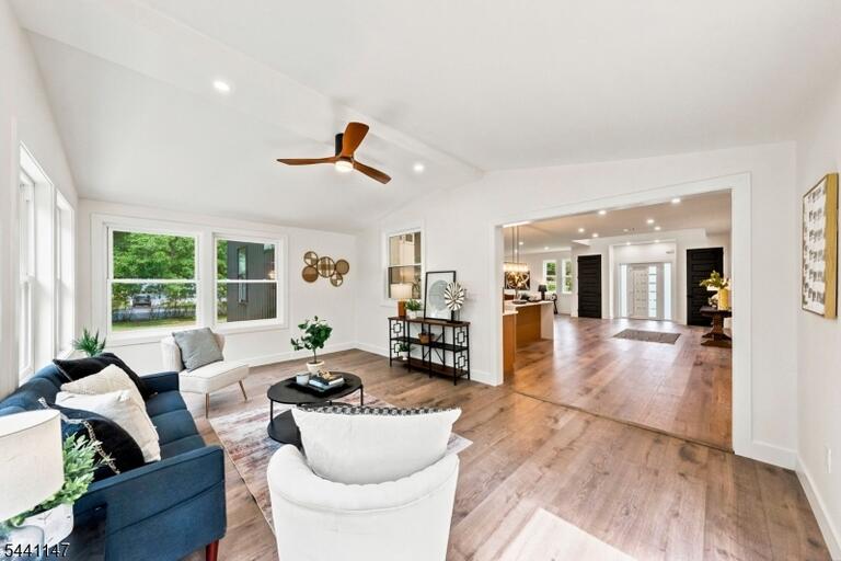 Property listing MLS 4036541 photo 17