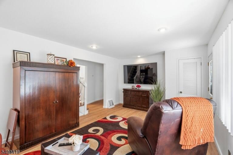 Property listing MLS 4036693 photo 7