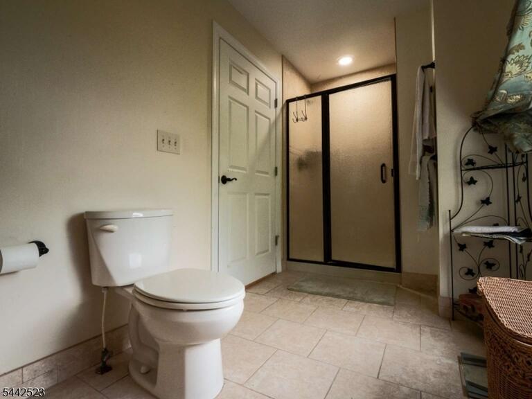 Property listing MLS 4036986 photo 18