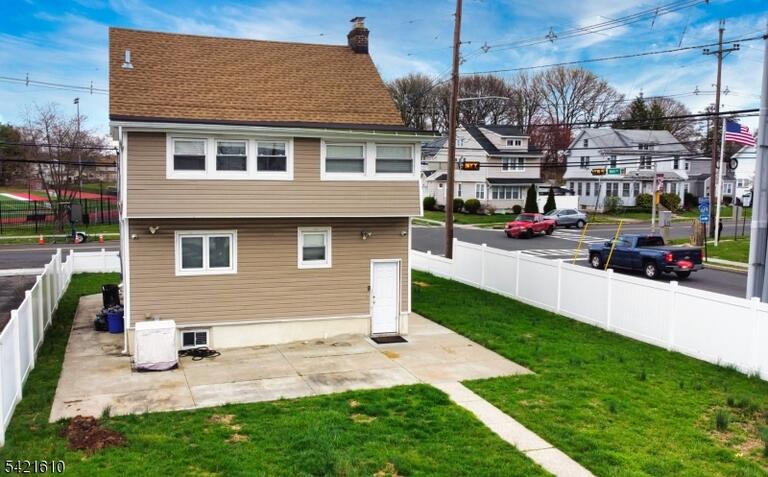 Property listing MLS 4037772 photo 8