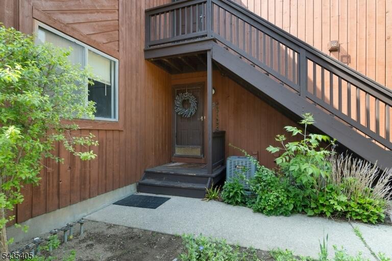 Property listing MLS 4038194 photo 5